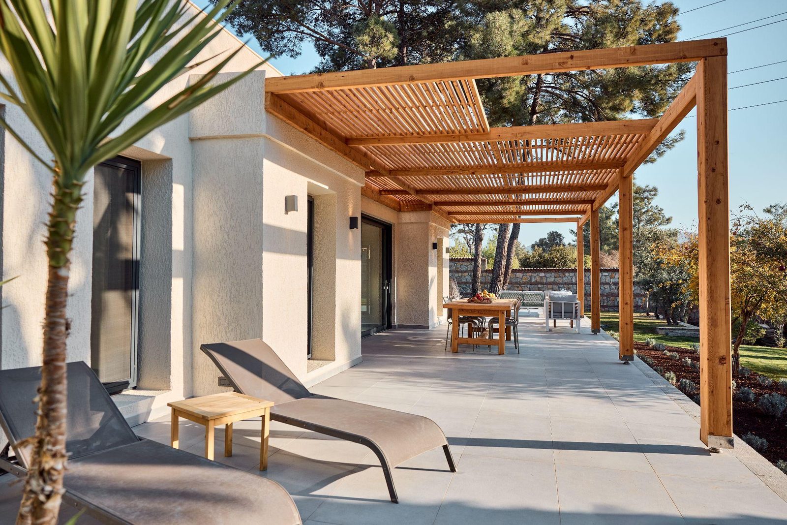 The terrace under the pergola